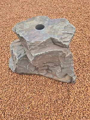 Quellstein Brunnen Grauwacke Findling ca. 50 mm Bohrung / UNIKAT / HANDARBEIT - Bild 1 von 4