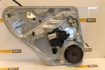 FENSTERHEBER LINKS HINTEN Volkswagen Passat Variant (3B5) 2001 3B9839751CD - Изображение 1 из 2