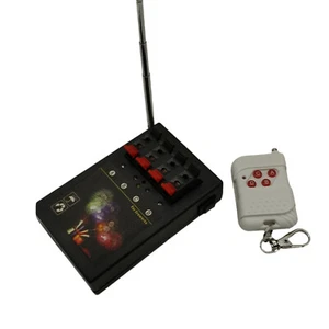 4 Cue Wireless Fireworks Firing System + Five 1M Tungsten Wire Igniters - Picture 1 of 16