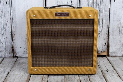 Fender® Pro Junior IV Electric Guitar Amplifier 15 Watt 1 x 10 Tube Amp Tweed - Image 1 of 4