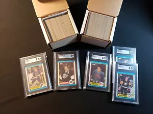 (2) Set di carte hockey 89-90 Topps di alta qualità con Joe Sakic SGC 8,5 scafo 9,5 Gretzky 9 - Foto 1 di 12