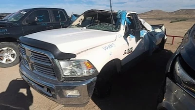 Used Engine Coolant Reservoir fits: 2015 Ram Dodge 2500 pickup 6.7 Grade A Foto 1 de 4