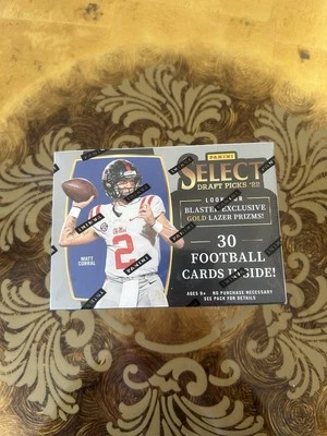 Panini Select Draft Picks 2022 Box Football 30 Cards Gold Squares Prizms - Image 1 of 4