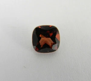 .725 Carats Natural Mozambique Red Garnet Faceted Gemstone Cushion RGT75 - Picture 1 of 2
