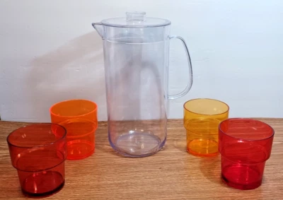 Juego de bebidas jarra de plástico acrílico de 3 cuartos con vasos apilables Foto 1 de 4