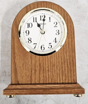 Seiko Wooden Oak Quartz Mantle Clock with Clear Arabic Dial and Alarm QXE031B - Image 1 of 3