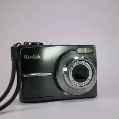 Kodak Digital Camera EasyShare C613 6.0MP Black Tested *Read* - Image 1 of 4