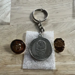 City of Fort Myers Florida Police  keychain and pins - Picture 1 of 15