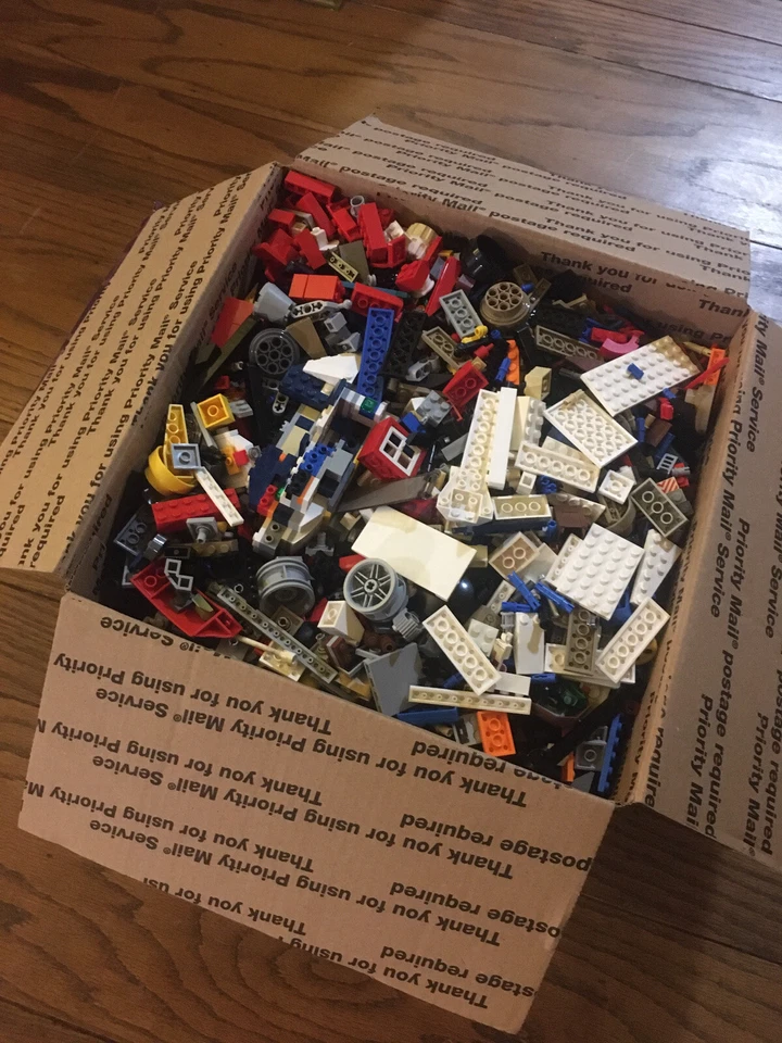 14 pounds of loose legos Star Wars Alphateam Architecture Etc Bulk Lot Lego - Image 1 of 4