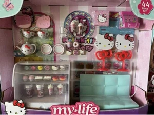 Hello Kitty My Life As 18"" Puppenzubehör Hello Kitty Bäckerei Spielset NEU 44-teilig - Bild 1 von 4