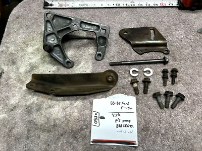 1983-1986 Ford F-150 - 4.9L - Conjunto de Suporte de Bomba de Direção Hidráulica com montagem de parafusos 300 - Imagem 1 de 4