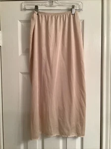 Vintage Vassarette Beige Half Slip Long Lace Trim Size M Kick Skirt - Picture 1 of 6