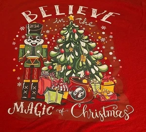 2024 Buc-ee's "Believe In The Magic Of Christmas" Holiday TShirt rot 2XL - Bild 1 von 7