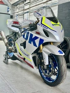 Suzuki GSX-R 750 Track Bike (k4) - Picture 1 of 3