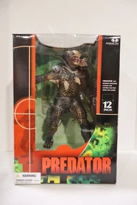 PREDATOR STEALTH 12 INCH MCFARLANE TOYS CLASSIC PREDATOR 2004 ALIEN STEALTH - Picture 1 of 3