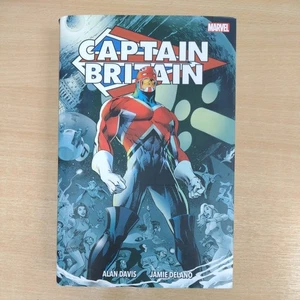 Captain Britain Omnibus Alan Moore Alan Davis - Picture 1 of 6