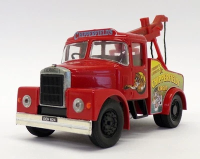 Corgi 1/50 Scale diecast - 97886 Scammell Highwayman with Crane Chipperfields - Image 1 of 4