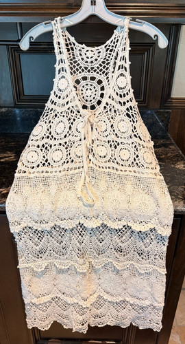 OFF WHITE Abito copricostume da spiaggia midi racerback senza maniche in maglia all'uncinetto bianco sporco