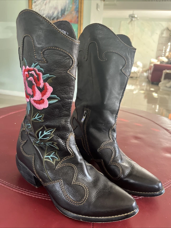 Bota Vaquera Western Cuero Bordada Talla 39 (8) Muy Buen Estado Foto 1 de 4