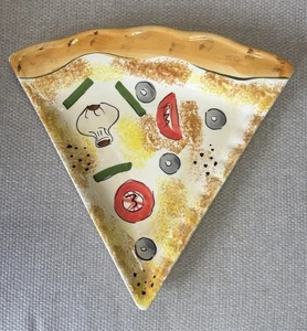 Kitchen Prep 201 Tabletops Unlimited Triangular PIZZA SLICE Plate (9 inch slice) - Picture 1 of 4