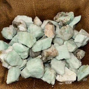2000 Carat Lots of Unsearched Natural Amazonite Rough - Plus a FREE Faceted Gem - Picture 1 of 7