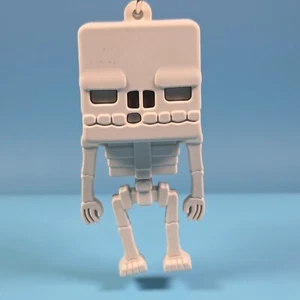 Monograma A Minecraft Película Bolsa Clip Esqueleto (Persecución) - 6,3 cm/2,5 pulgadas Caja Abierta - Imagen 1 de 4