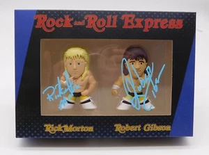 Ricky Morton Robert Gibson Rock & Roll Express signierte Actionfigur Pint-Größe 4 - Bild 1 von 13