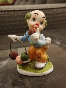 Statuina pagliaccio da circo dipinto a mano Lefton con cane, anello e palline #01881 vintage - Foto 1 di 5