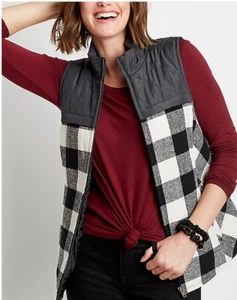 NWT Black Buffalo Plaid Flannel Puffer Zip Up Vest Women's Size Medium NEW - Picture 1 of 8
