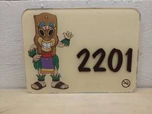 Vintage Tiki Thema Acryl Hotelzimmer Nummer 2201 - Bild 1 von 3