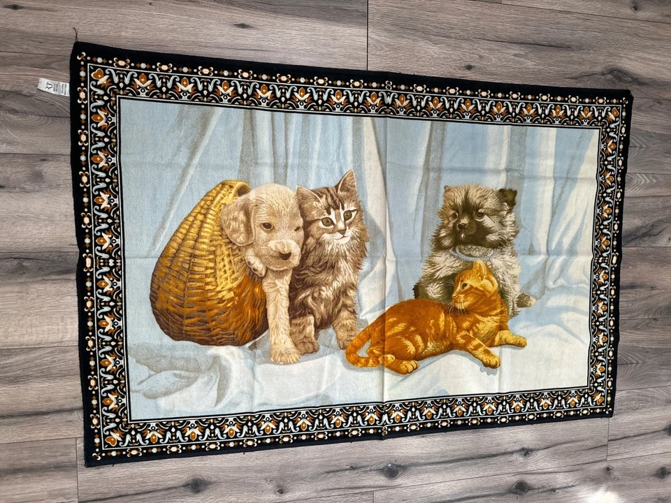 Tapiz tejido de algodón con temática de mascotas RT Co. - Hecho en Turquía - Adorable gato y perro De Foto 1 de 4