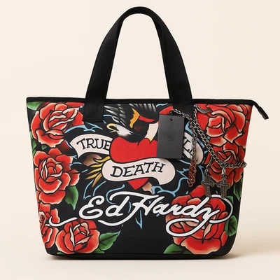 Bolsa tote com estampa de tatuagem Ed Hardy “True Till Death” com berloques águia + coração rosa - Imagem 1 de 4