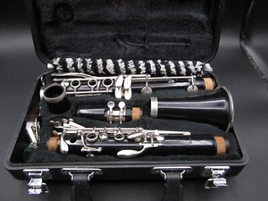Clarinete Yamaha YCL 20 Clarinete con Boquilla 4C y Estuche Rígido Original - Imagen 1 de 15