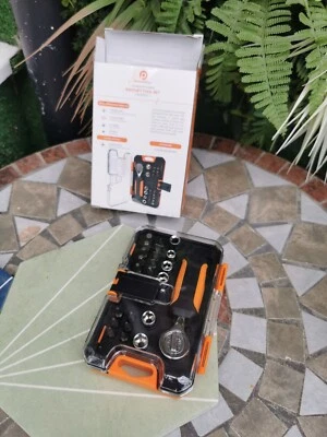 23 pcs Socket, Ratchet Screwdriver, Mountain Bike Back Pack Tool Set  - Image 1 of 4