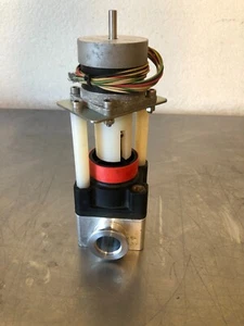 Edwards SP25K Valvola ad alta velocità sottovuoto con motore passo-passo RS440-458 - Foto 1 di 4