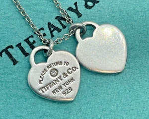 (Reparación de cadena) Tiffany & Co. Collar colgante de diamantes con etiqueta de doble corazón de devolución - Imagen 1 de 9