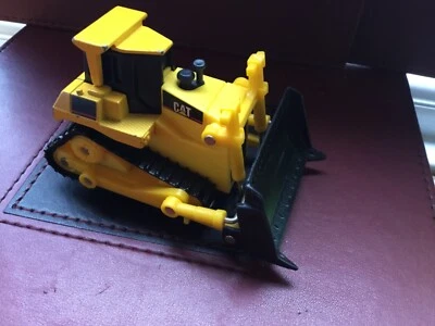 Mattel CAT Dozer Crawler Bulldozer D6?  - Yellow - Diecast - 1998 - Image 1 of 4