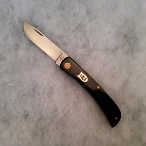 Kissing Crane Since 1834 Black Dirtbuster Folding Pocket Farmer Knife KC5011 - Picture 1 of 12