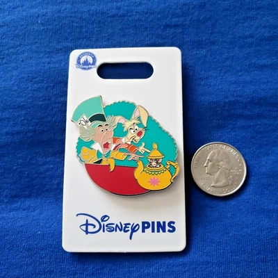 Prendedor Disney Alicia en el País de las Maravillas Sombrerero Loco y Liebre de Marzo Parques de Fiesta del Té Foto 1 de 2