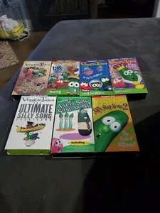 Veggietales VHS Tape Lot Of 7 Videos Silly Song Josh Lyle King George Neighbor - Picture 1 of 8
