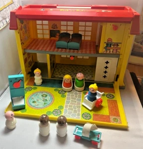 Fisher Price Play Family Kinderkrankenhaus #931 Vintage unvollständig - Bild 1 von 5
