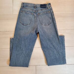 Abercrombie & Fitch The ‘90’s Straight Ultra High Rise Jeans Size 27/4
