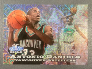 ANTONIO DANIELS 1997-98 FLAIR SHOWCASE LEGACY ROW 0 116/500 - Picture 1 of 2