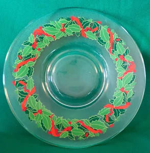 Vintage 1990's Christmas Holly Leaves & Berries Round Glass 11" Dish - Picture 1 of 7
