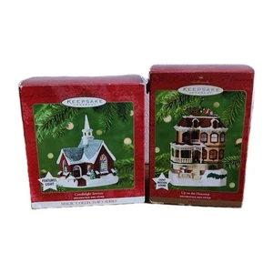 Hallmark Keepsake 2001 Christmas House Ornaments Lights Motion Sound Boxed - Picture 1 of 15