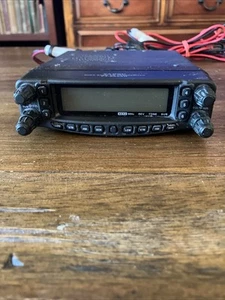 Yaesu FT8900R Quad-Band Mobile FM Transceiver No Mic. - Zdjęcie 1 z 11