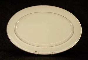 Lenox Mansfield C513 15" Oval Serving Platter - Picture 1 of 3