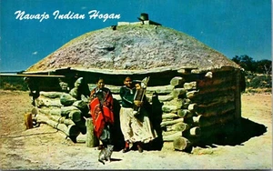 Navajo Indian Hogan Postcard - Imagen 1 de 2