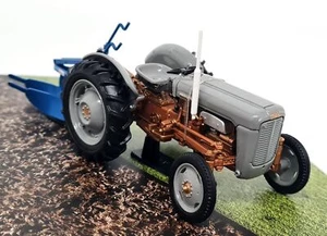 UH 1/32 Massey Ferguson FE35 + Ransomes TS 59 Plough Diecast Model Tractor Set - Picture 1 of 9