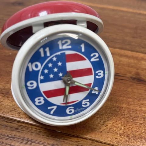 Linden Wind Up Clock Travel Alarm Flag Round Clamshell Case Japan Works USA Cover